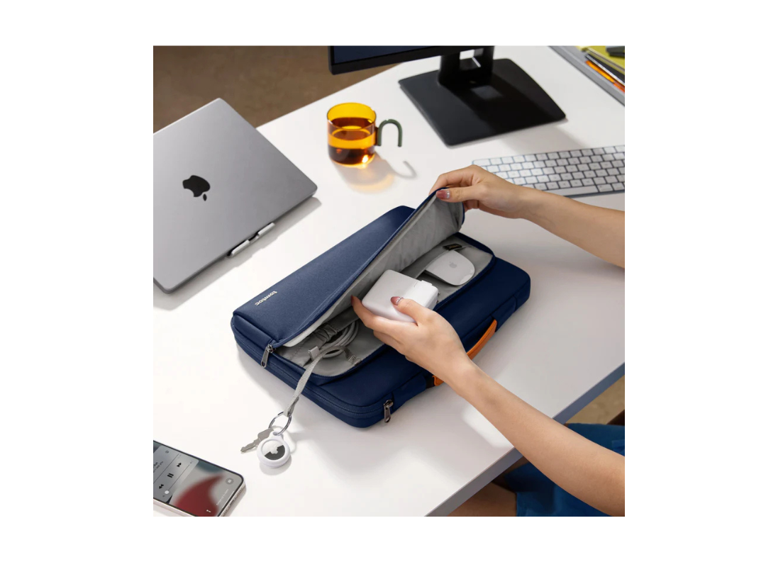 حقيبة كمبيوتر محمول Tomtoc Defender-A14 لجهاز MacBook Pro مقاس 14 بوصة حقيبة كمبيوتر محمول Tomtoc Defender-A14 لجهاز MacBook Pro مقاس 14 بوصة